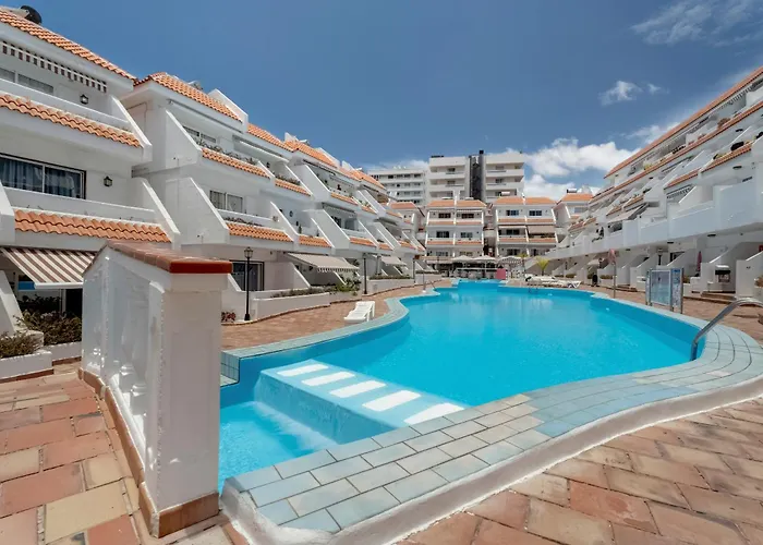 Infinity Pool Views Las Floritas