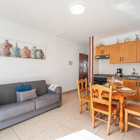 Infinity Pool Views Las Floritas Apartament